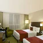 Courtyard By Marriott Paris Denis 4* Сен-Дени