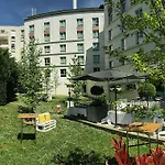 Courtyard By Marriott Paris Denis 4*