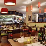 Courtyard By Marriott Paris Denis Otel 4*