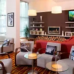 Отель Courtyard By Marriott Paris Denis