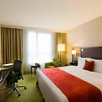 Courtyard By Marriott Paris Denis Hotel 4*