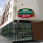 Courtyard By Marriott Paris Denis 4*
