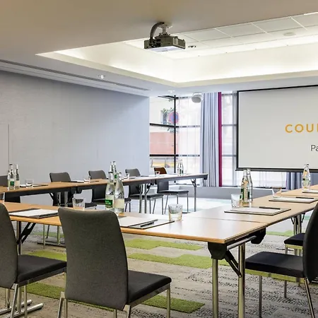 Courtyard By Marriott Paris Denis 4* Saint-Denis (Seine-Saint-Denis)