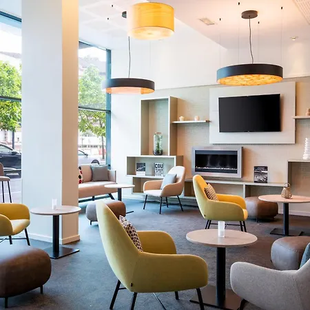 Hotel Courtyard By Marriott Paris Denis 4*