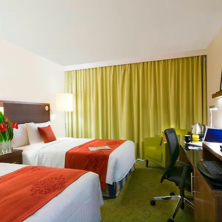 Courtyard By Marriott Paris Denis Hotell