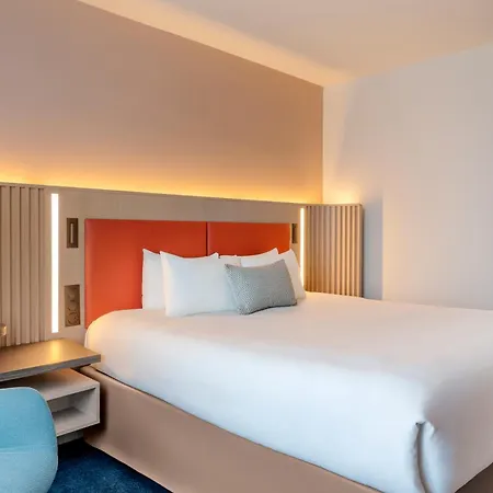 Courtyard By Marriott Paris Denis Hotel