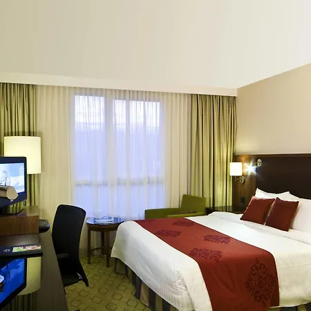 Courtyard By Marriott Paris Denis Hotel 4*