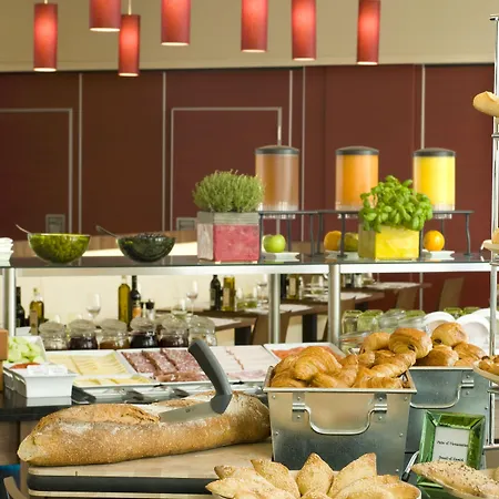 Courtyard By Marriott Paris Denis