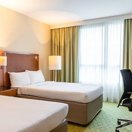 Courtyard By Marriott Paris Denis Hotel