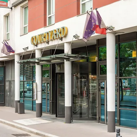 Courtyard By Marriott Paris Denis Hotel 4*