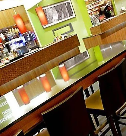 Hotell Courtyard By Marriott Paris Denis 4*