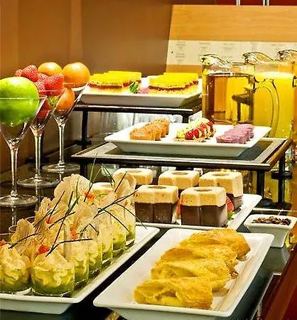 Courtyard By Marriott Paris Denis 4*