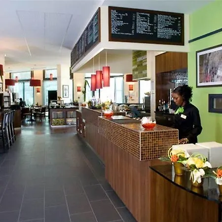 Hotell Courtyard By Marriott Paris Denis