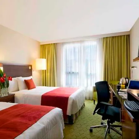 Courtyard By Marriott Paris Denis Hotel