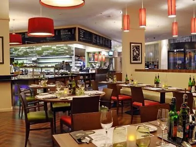 Courtyard By Marriott Paris Denis Hotell
