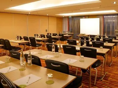 Courtyard By Marriott Paris Denis Hotell 4*