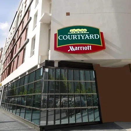 Courtyard By Marriott Paris Denis 4*