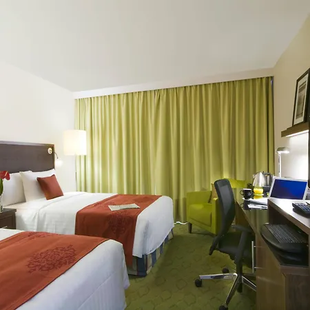Hotell Courtyard By Marriott Paris Denis 4*
