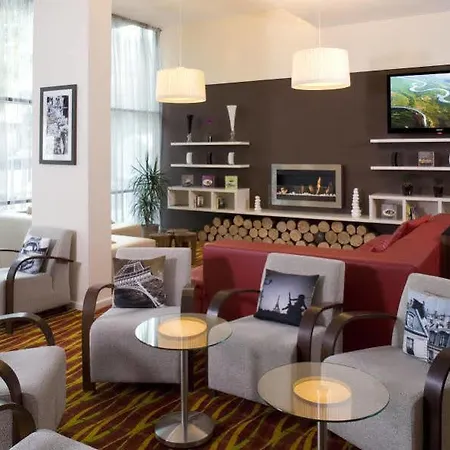 Hotell Courtyard By Marriott Paris Denis 4*