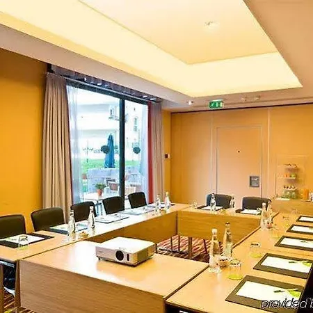 Courtyard By Marriott Paris Denis Saint-Denis (Seine-Saint-Denis)