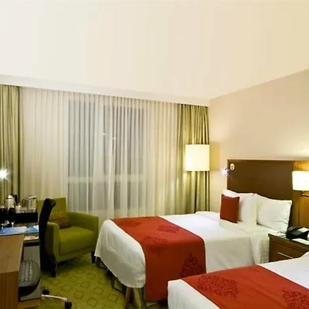 Hotell Courtyard By Marriott Paris Denis