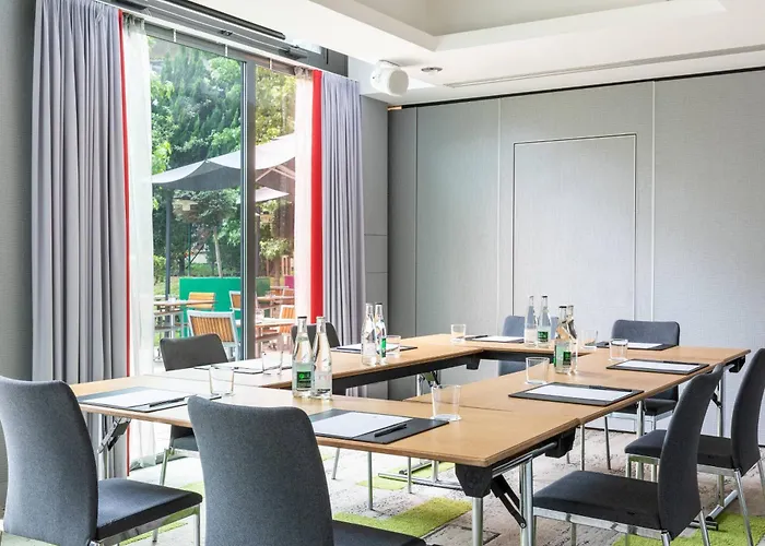 Hotel Courtyard By Marriott Paris Denis 4*