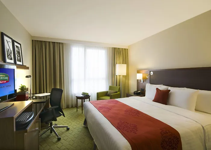 Courtyard By Marriott Paris Denis Hotel