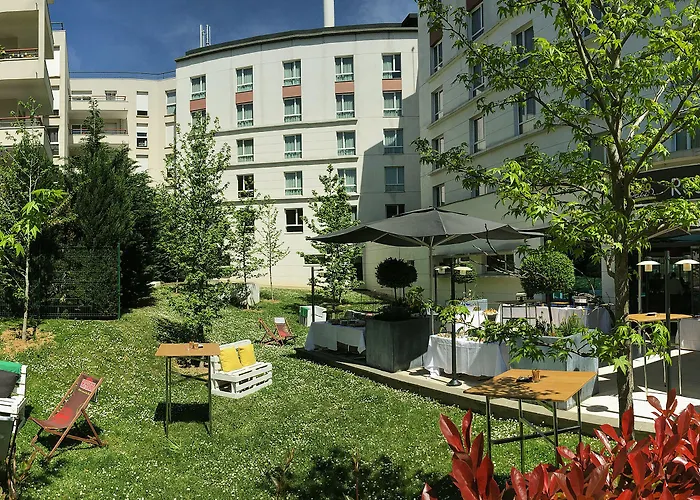 Courtyard By Marriott Paris Denis 4*