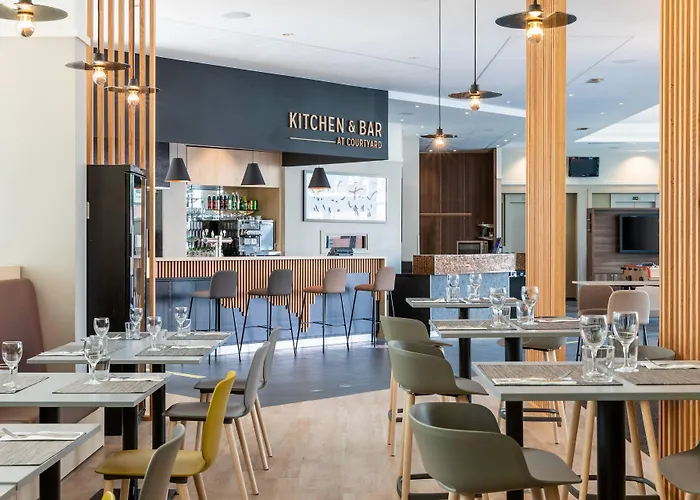 Courtyard By Marriott Paris Denis 4*