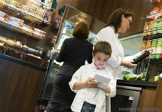 Courtyard By Marriott Paris Denis Hotel