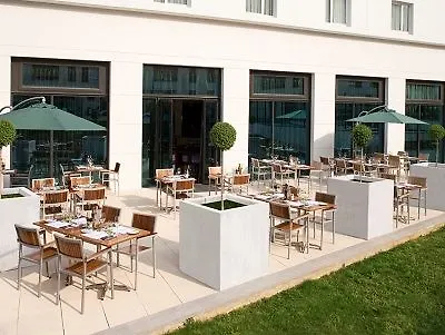 Courtyard By Marriott Paris Denis 4*