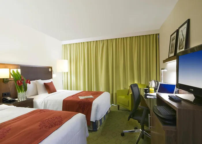 Hotel Courtyard By Marriott Paris Denis 4*