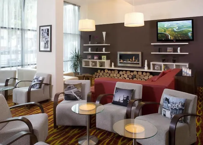 Hotel Courtyard By Marriott Paris Denis 4*